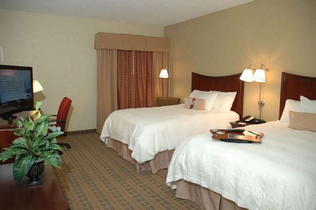 Hampton Inn Charlotte Monroe Bilik gambar